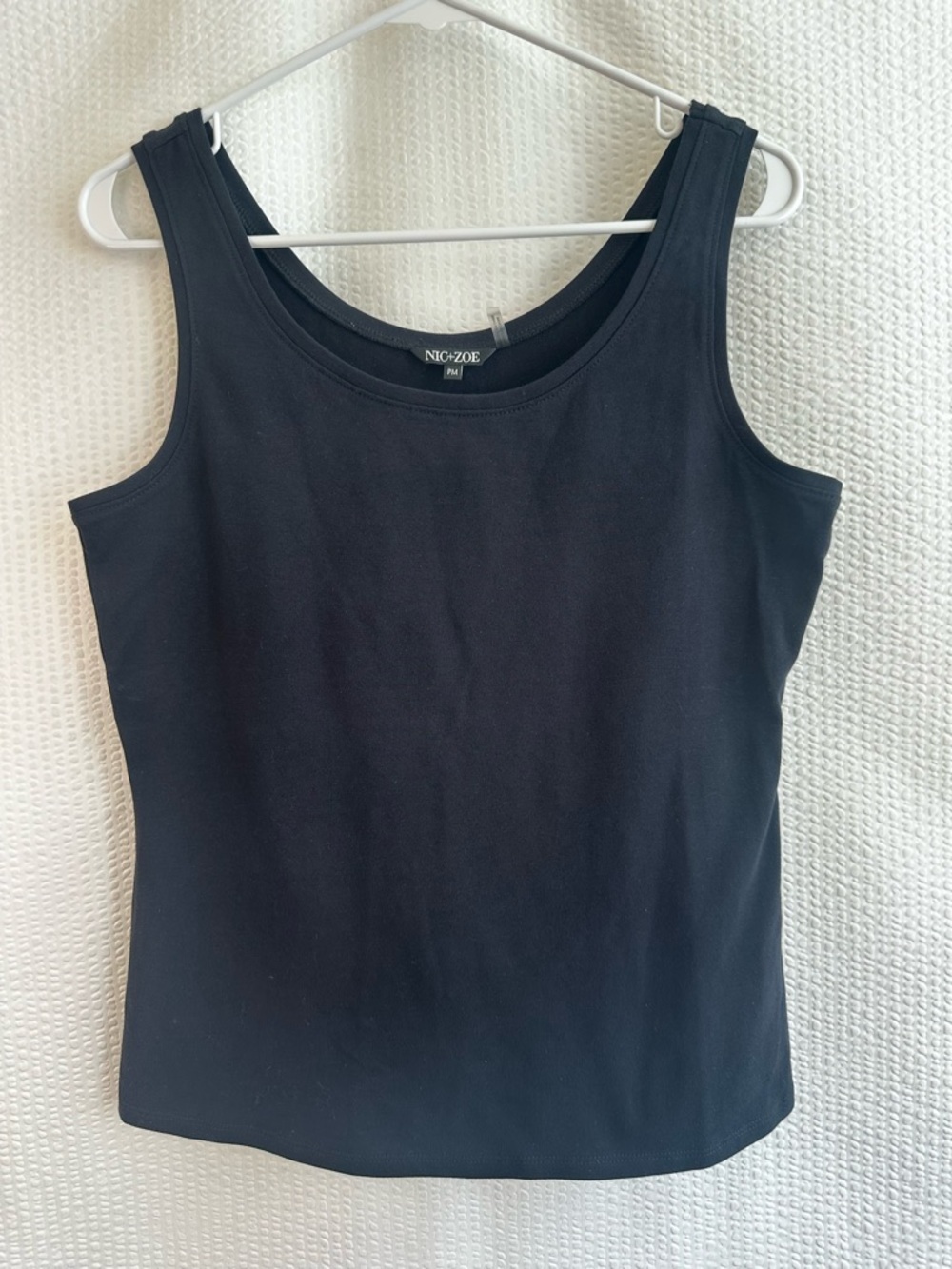 NIC+ZOE Black Tank Top Women’s Medium Petite Cotton Stretch Layering Scoop Neck